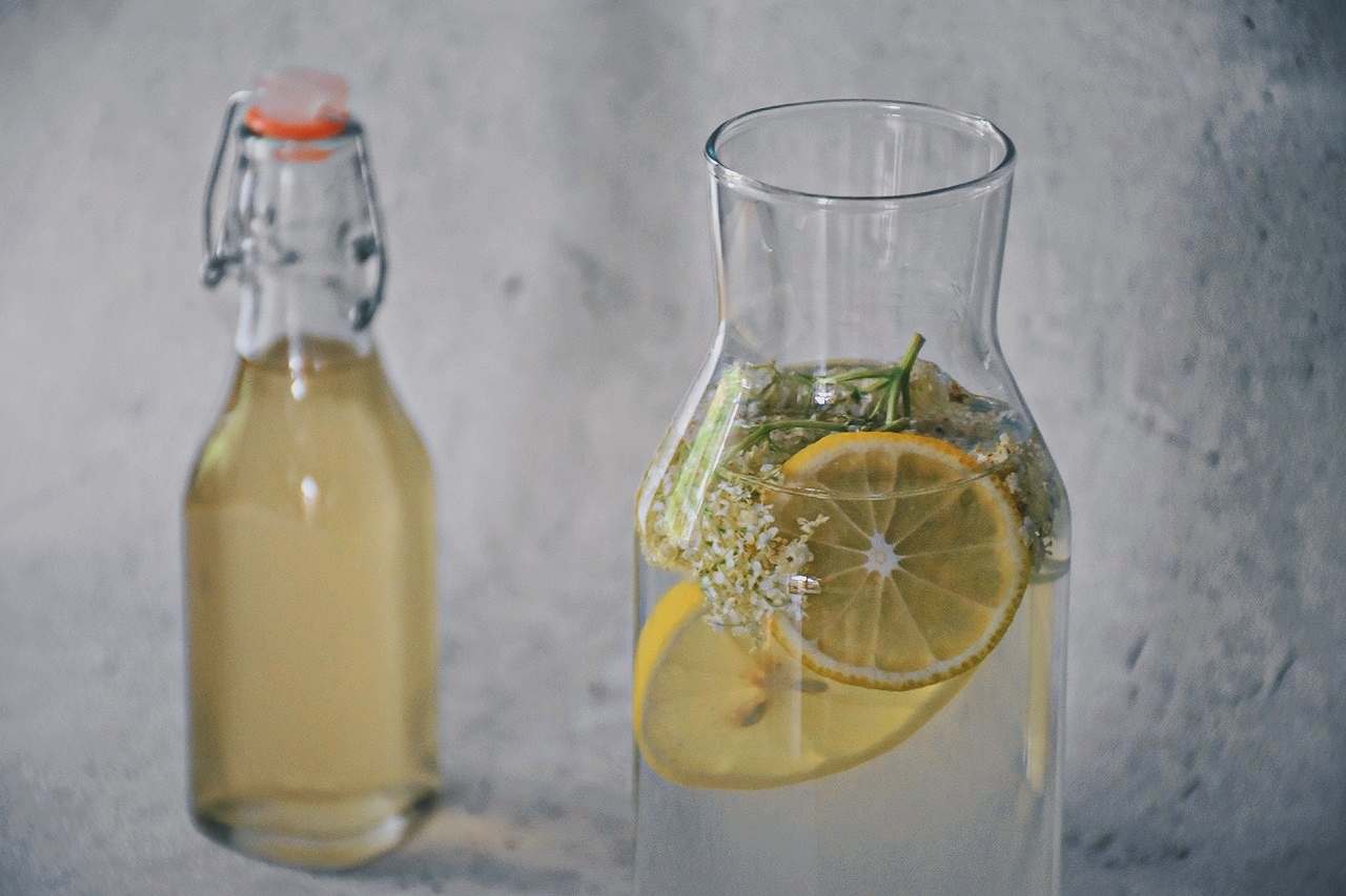 Bio Holunderblütensirup (ohne Zitronensäure) - thefashiontaste.com