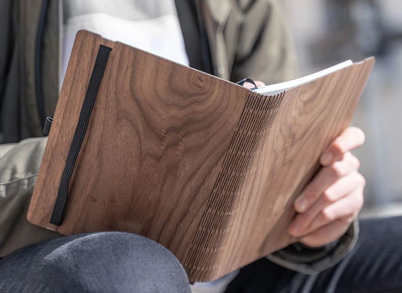 Woodbook3